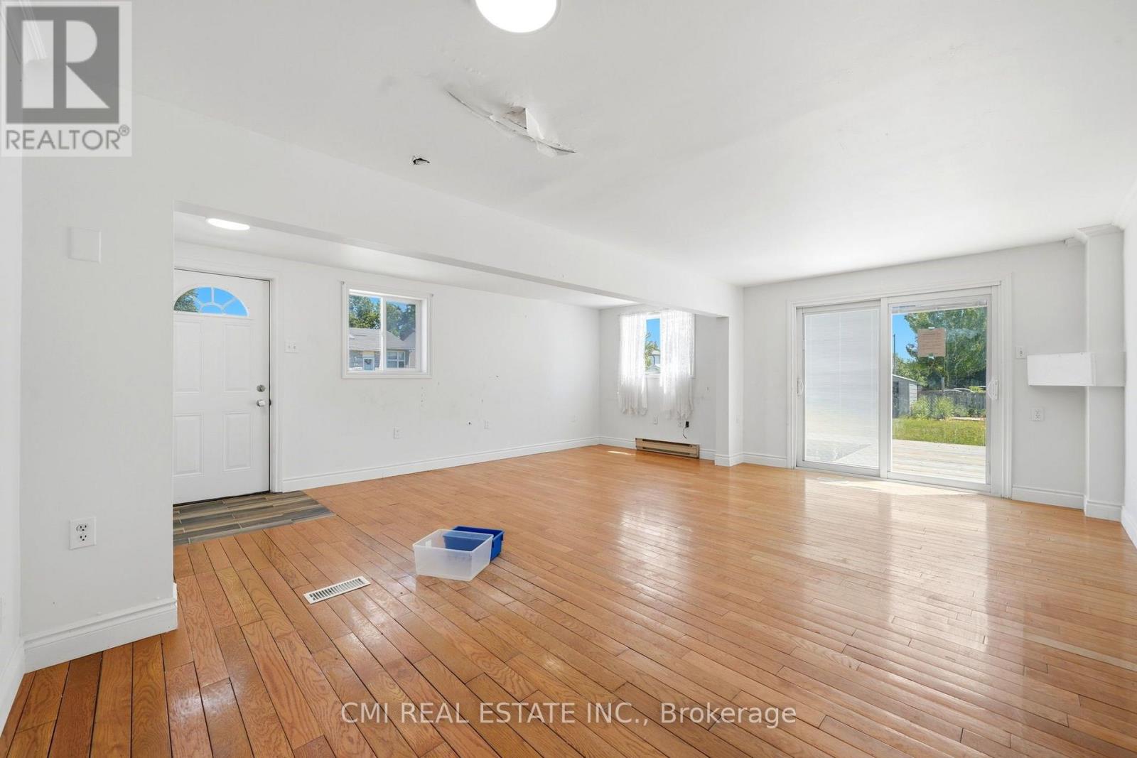 1 MCCUAIG COURT - 9