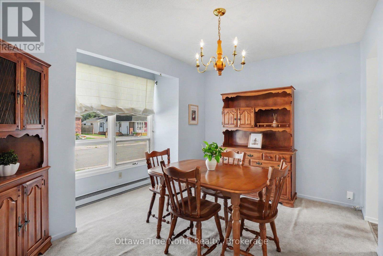 180 EDWARD STREET S - 4