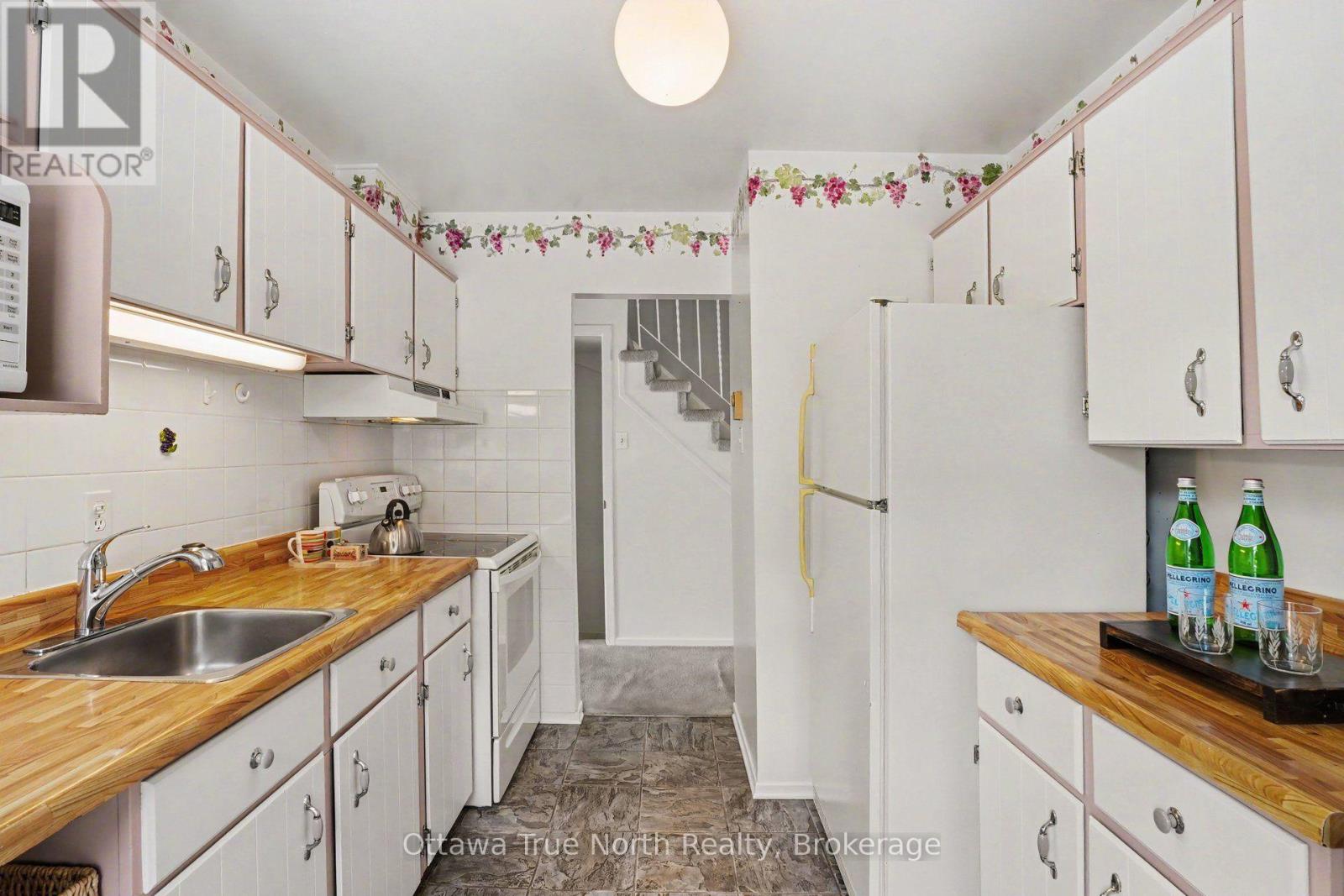 180 EDWARD STREET S - 9