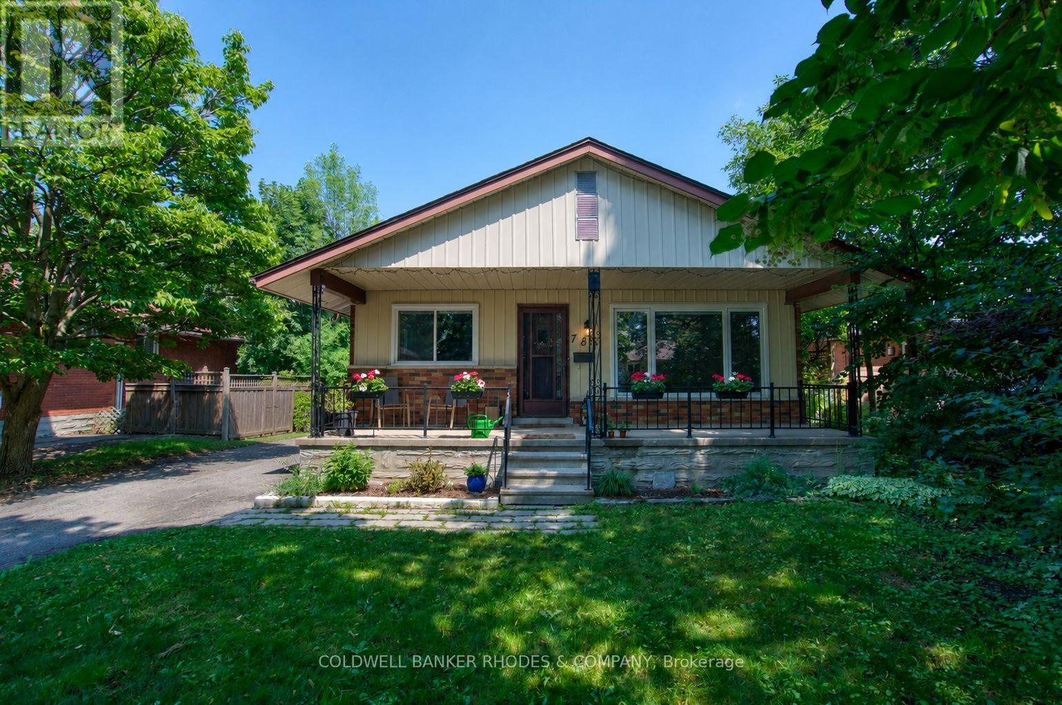 Welcome to 781 Dickens - welcoming front porch