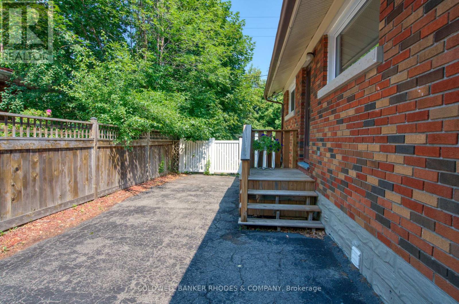 781 DICKENS AVENUE, Ottawa. Luxury613. By Peter Sagos - Image 17