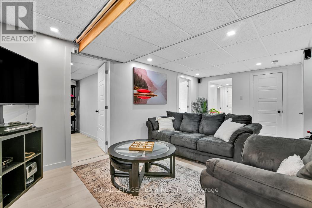 203 FILION STREET - 21