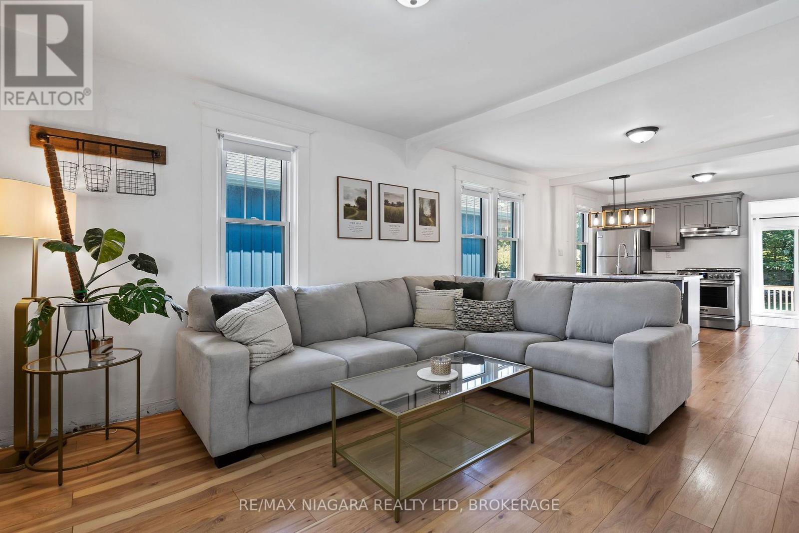 92 DELHI STREET - Image 6