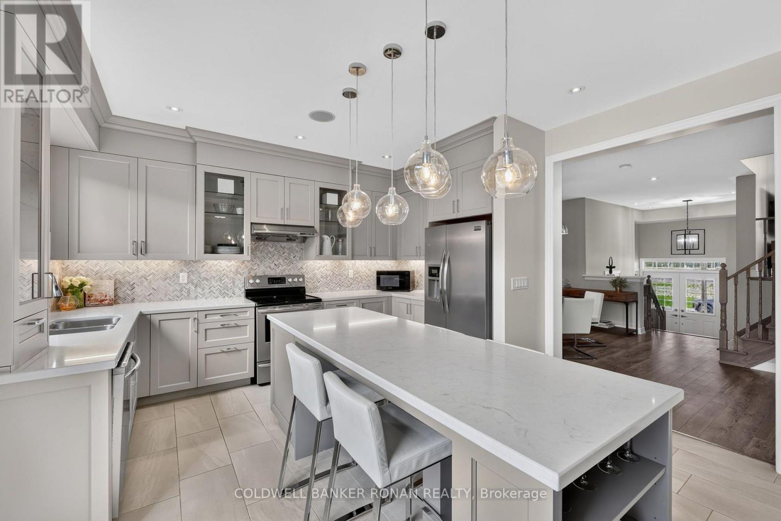 120 LORNE THOMAS PLACE - 17