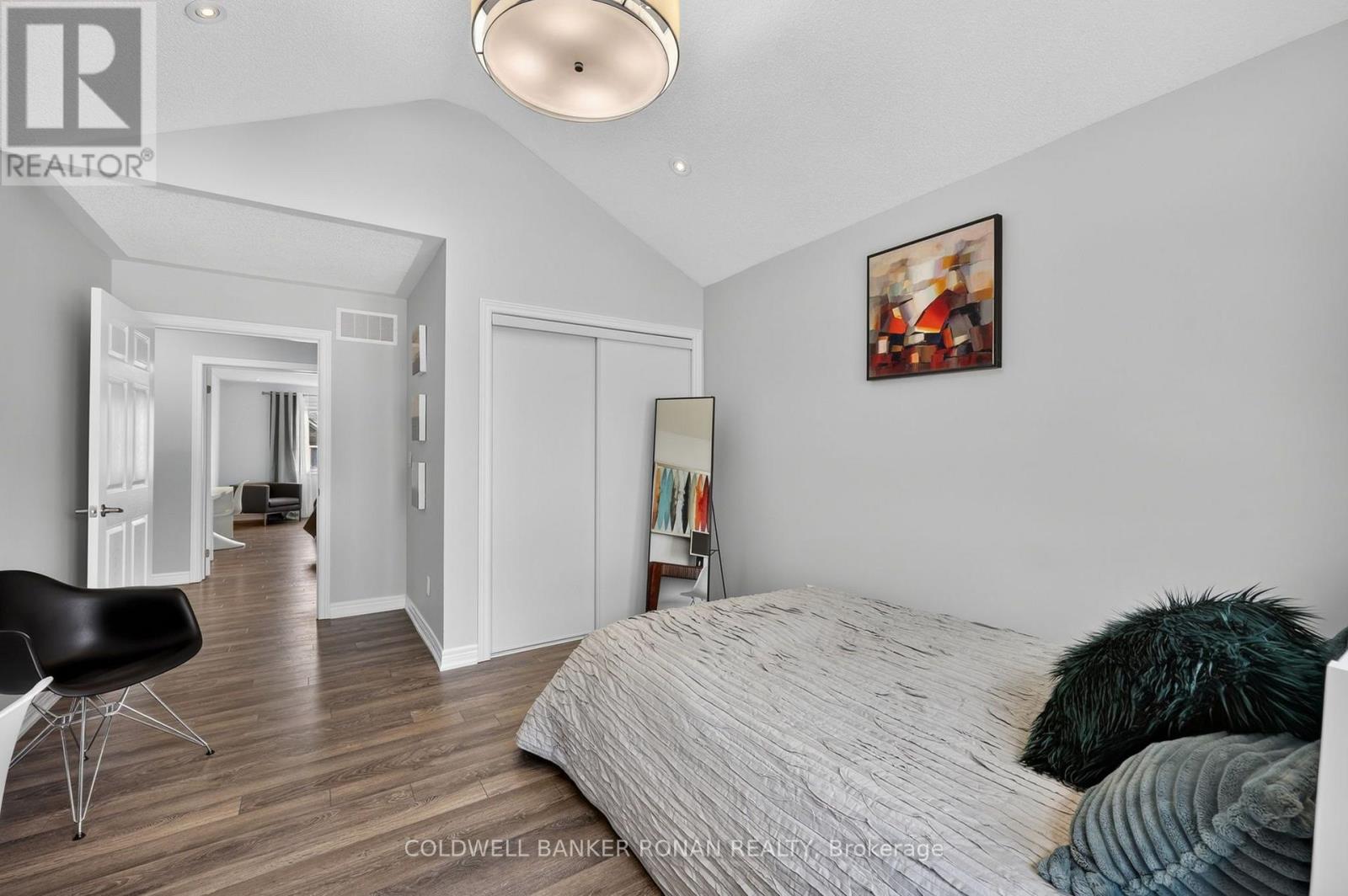 120 LORNE THOMAS PLACE - 27