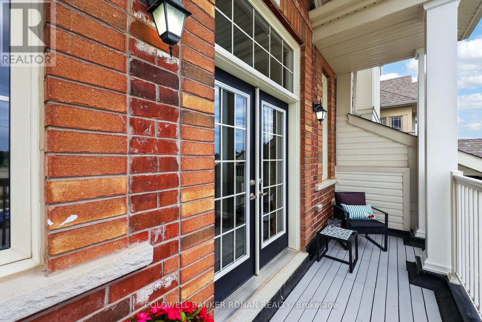 120 LORNE THOMAS PLACE - 24