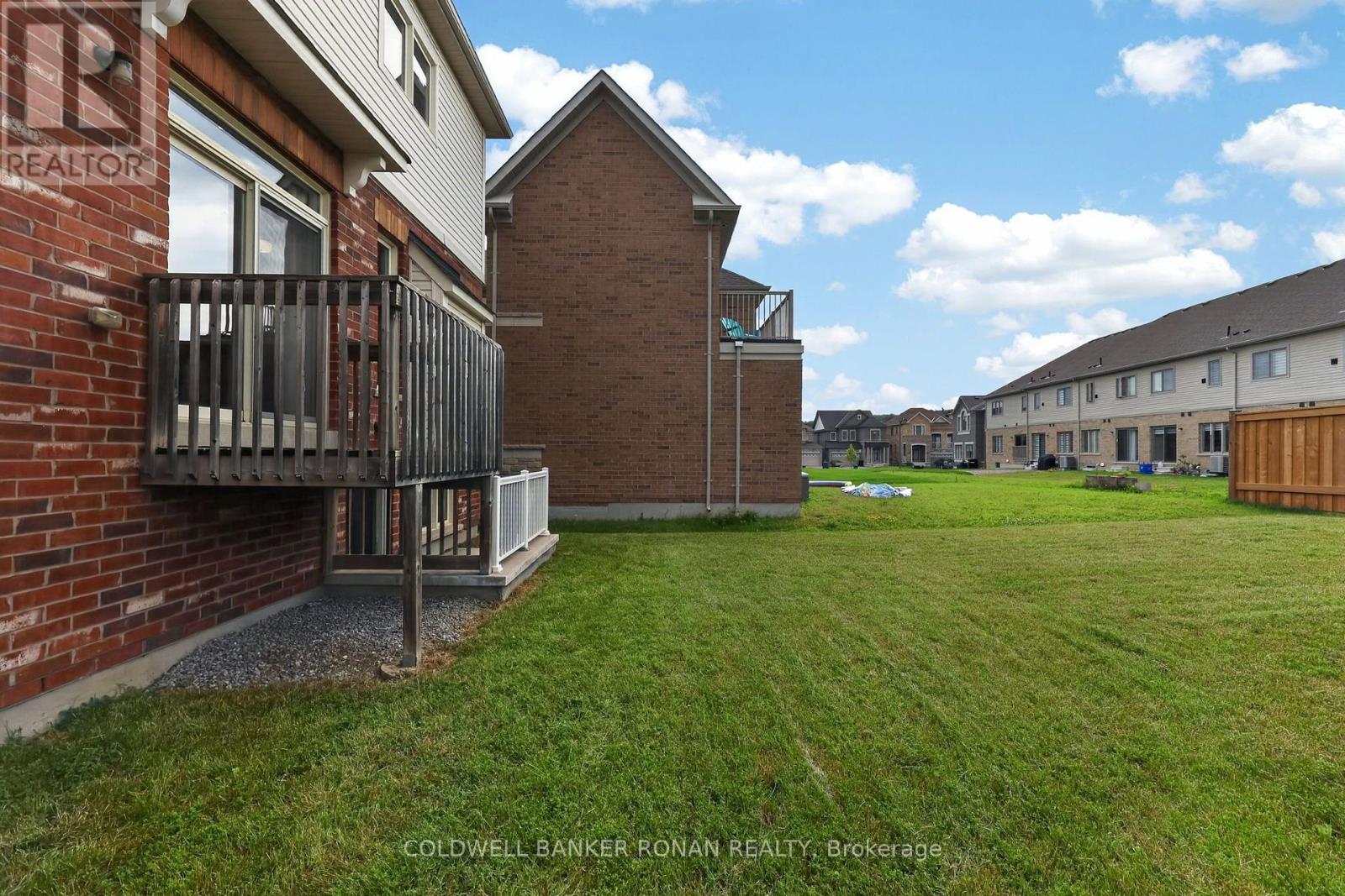 120 LORNE THOMAS PLACE - 42