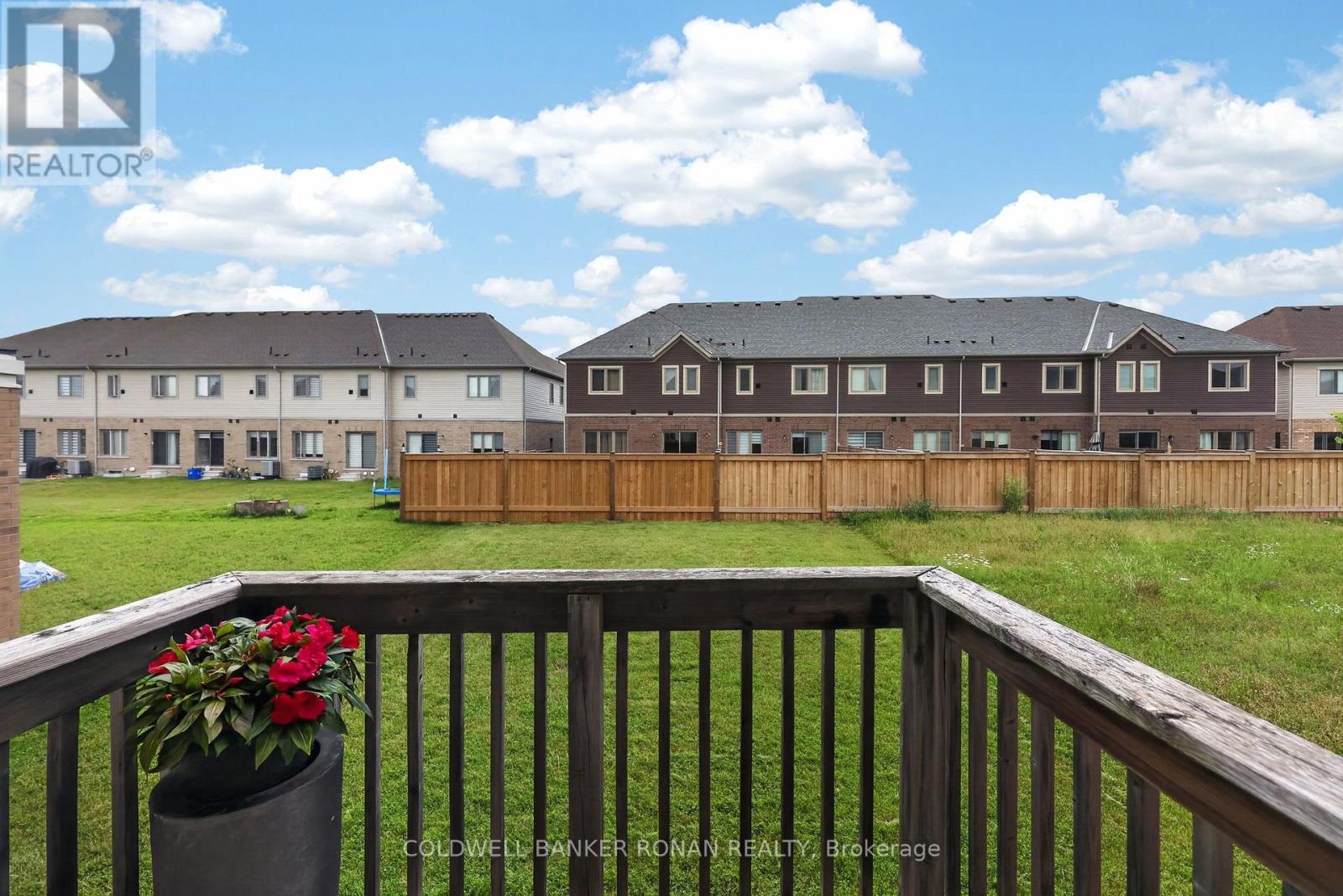 120 LORNE THOMAS PLACE - 40
