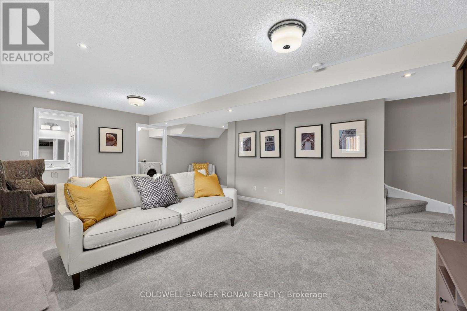 120 LORNE THOMAS PLACE - 36