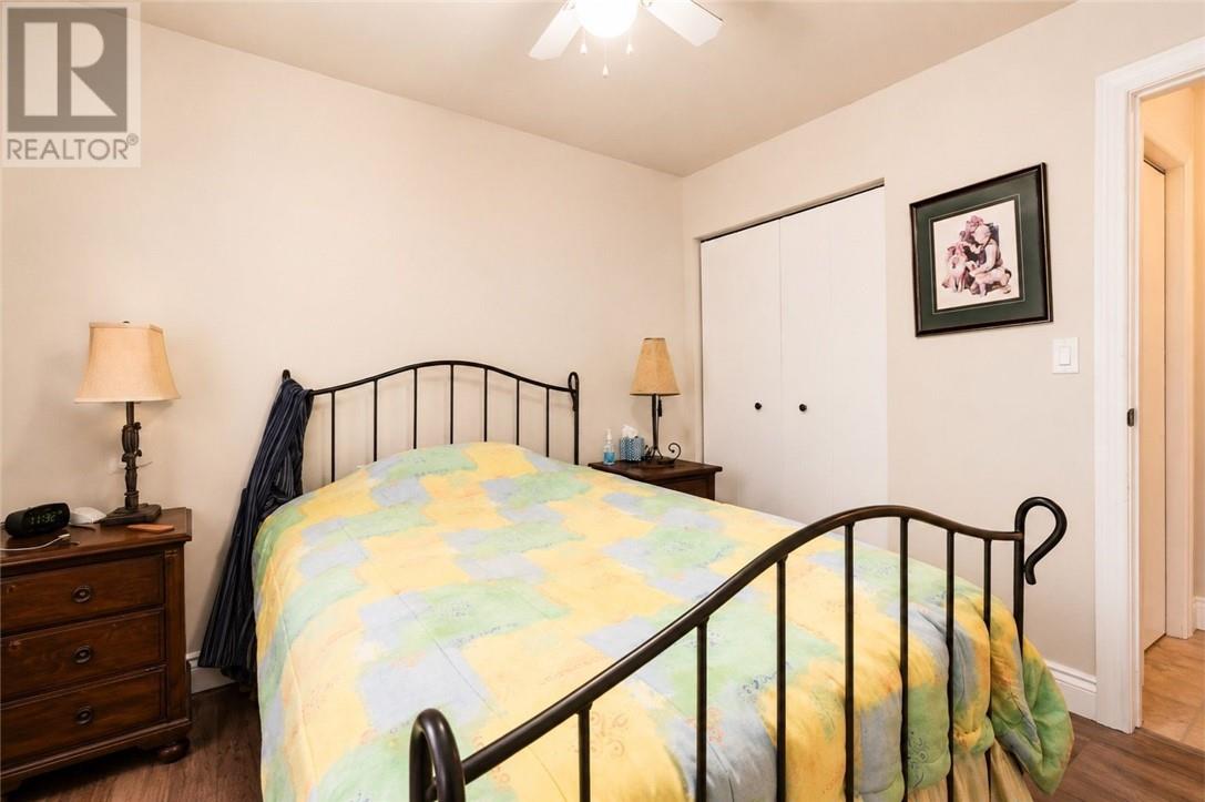 4560 Chenier - Image 31