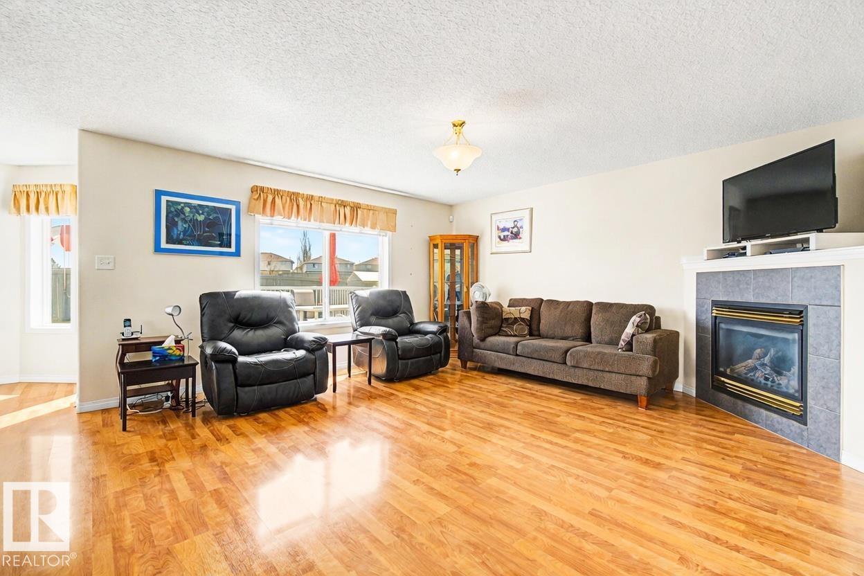 3203 23 ST NW - 13