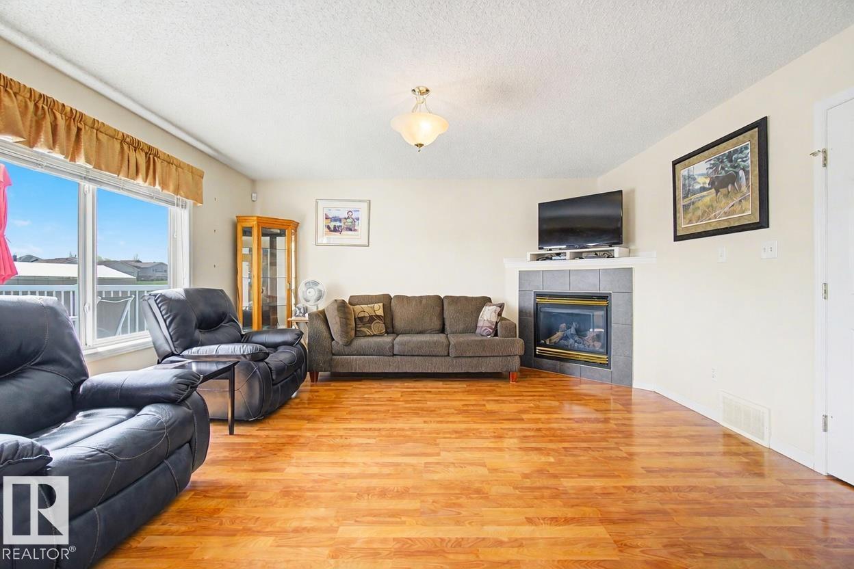 3203 23 ST NW - 14