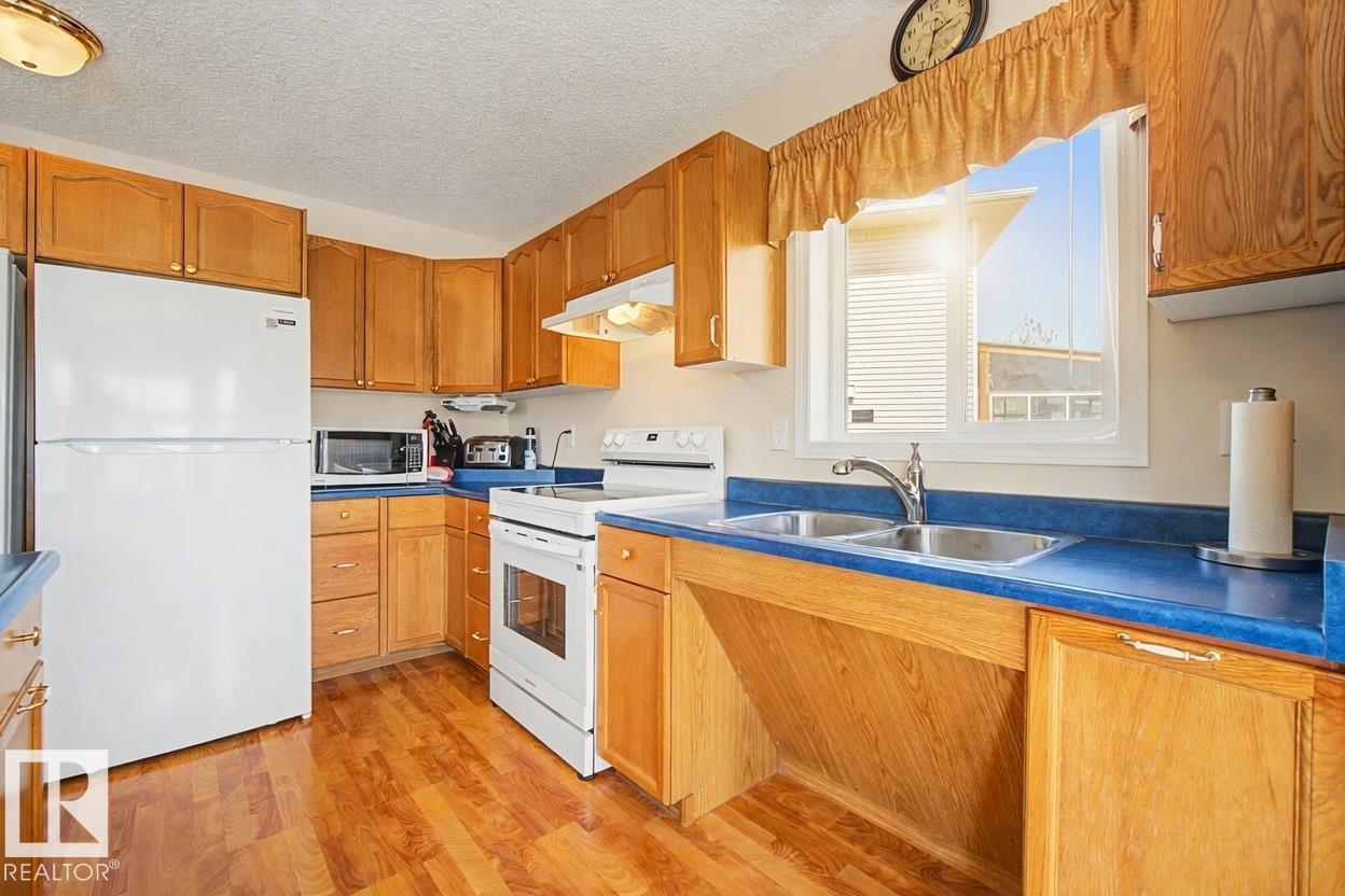 3203 23 ST NW - 18