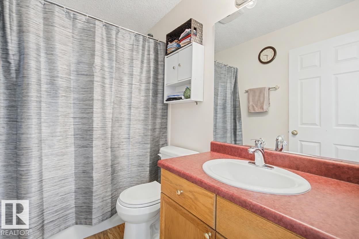 3203 23 ST NW - 52
