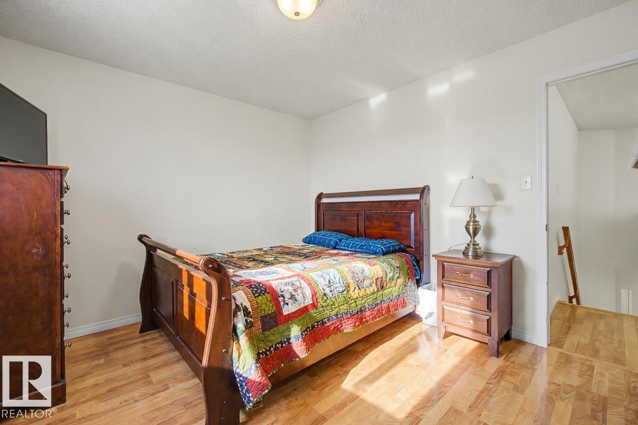 3203 23 ST NW - 54