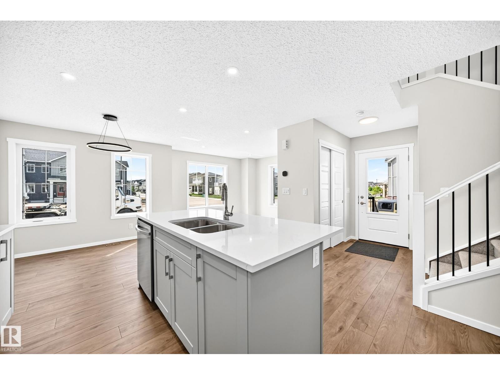 1061 Wolf Willow WY - 11