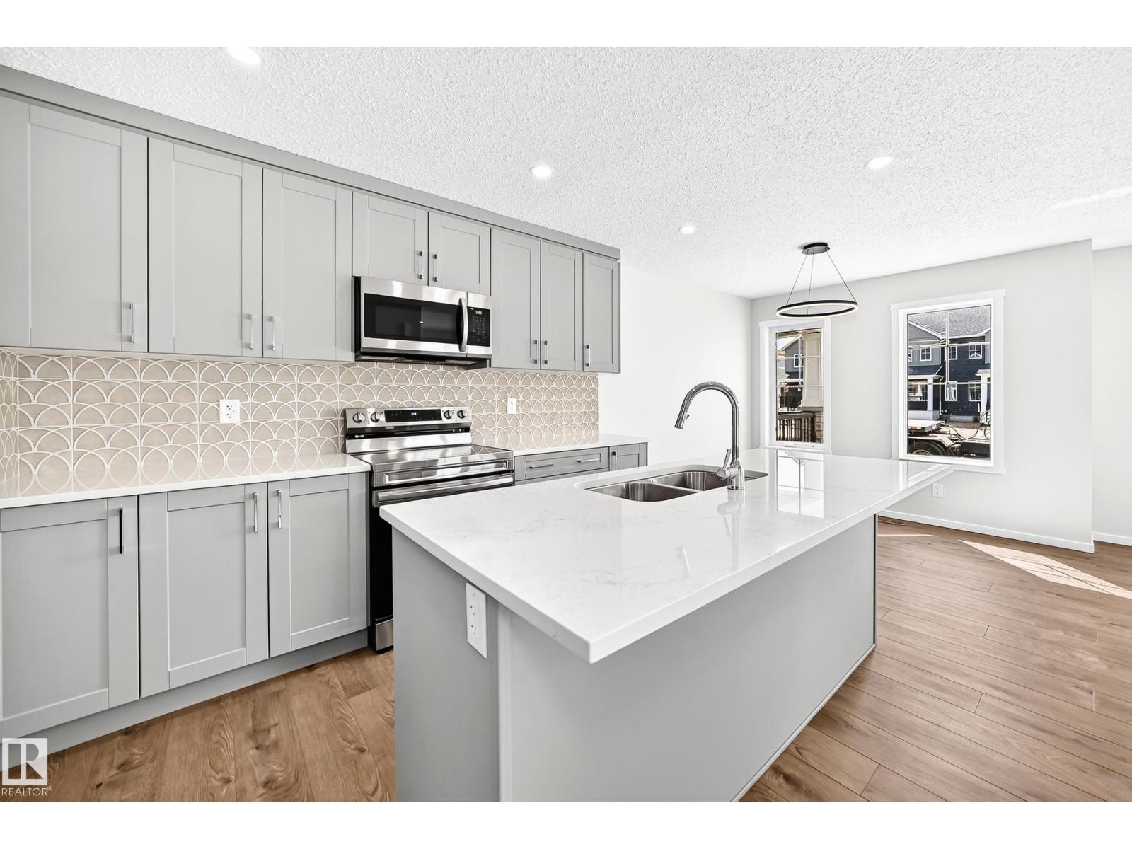 1061 Wolf Willow WY - 14