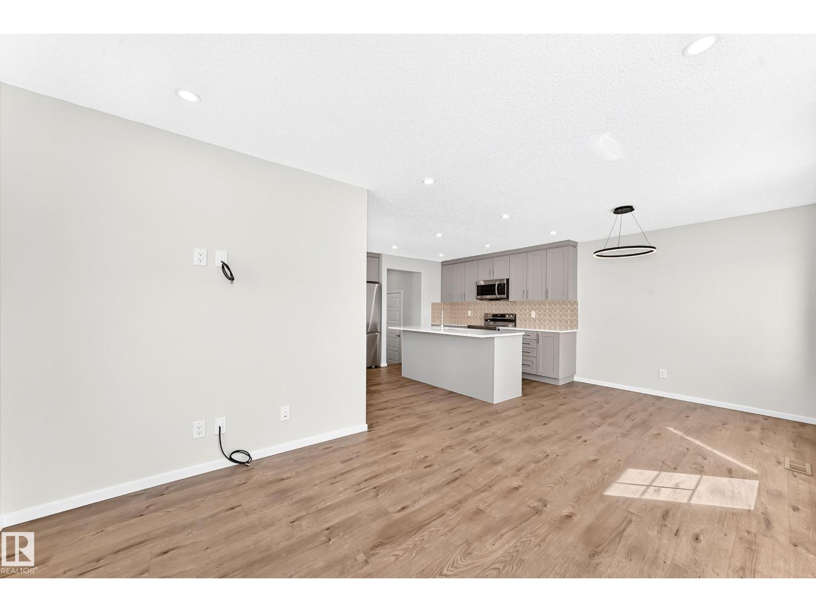 1061 Wolf Willow WY - 21