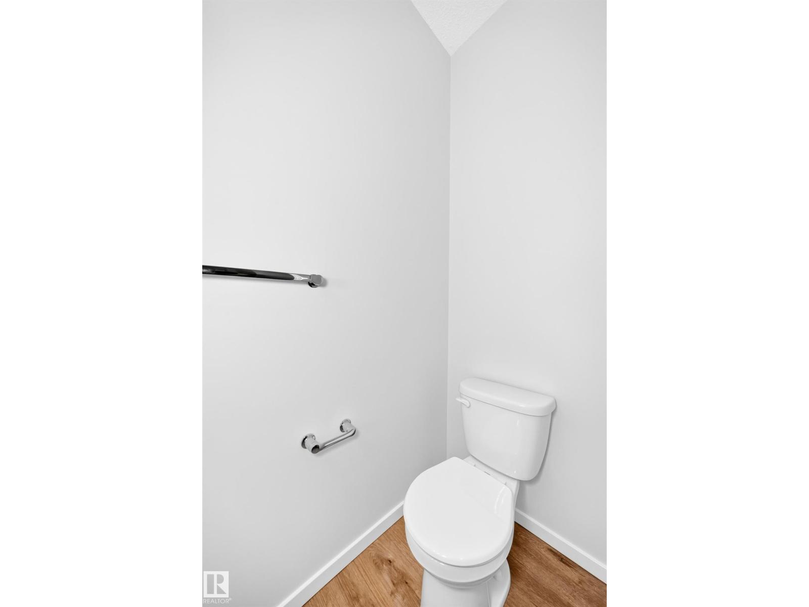1061 Wolf Willow WY - 24