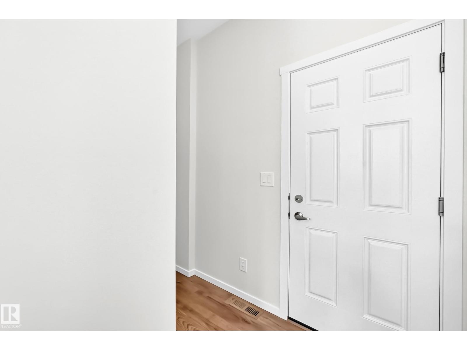 1061 Wolf Willow WY - 25