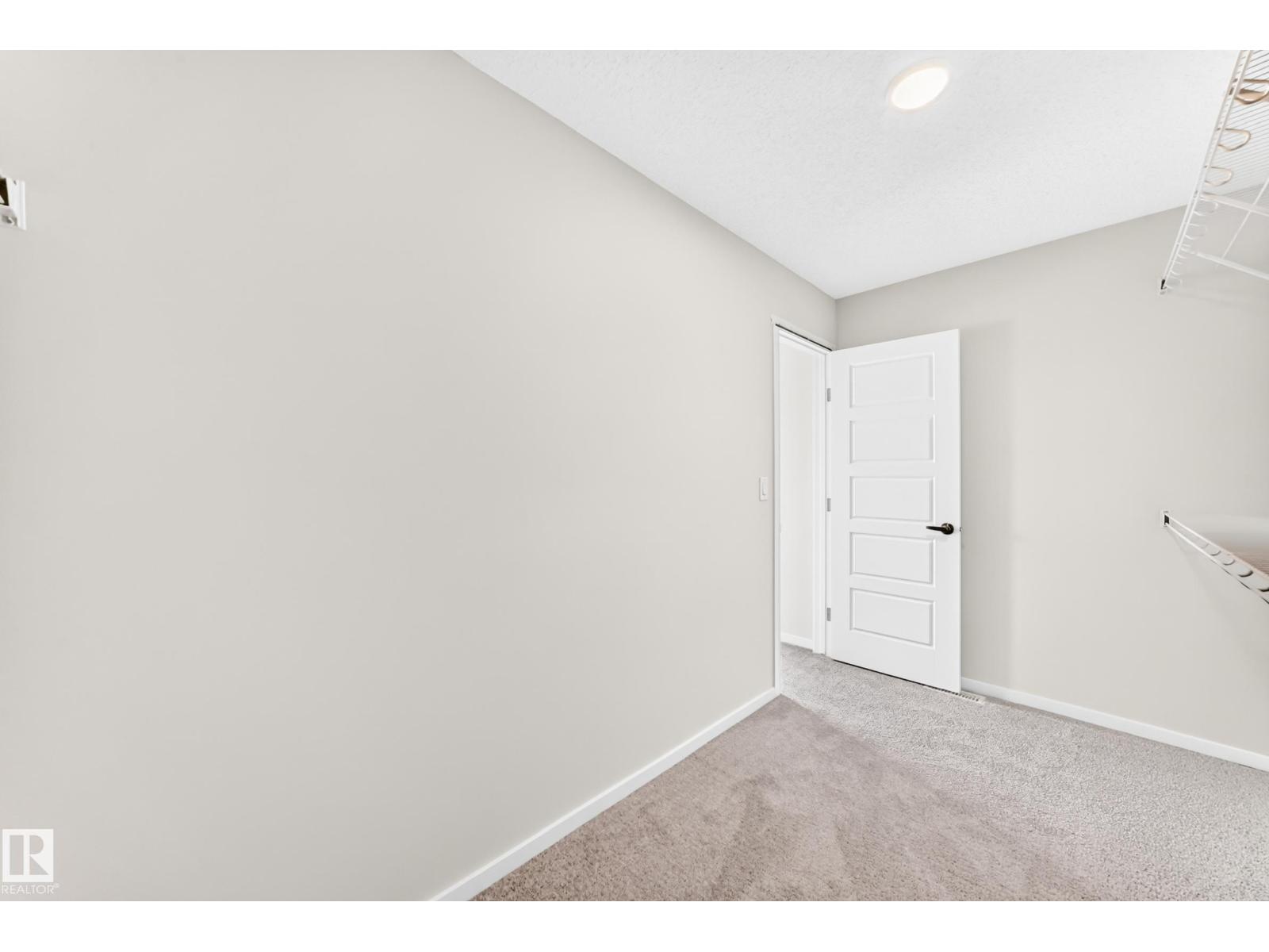 1061 Wolf Willow WY - 32