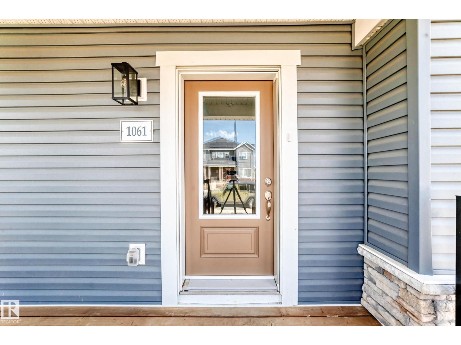 1061 Wolf Willow WY - 4