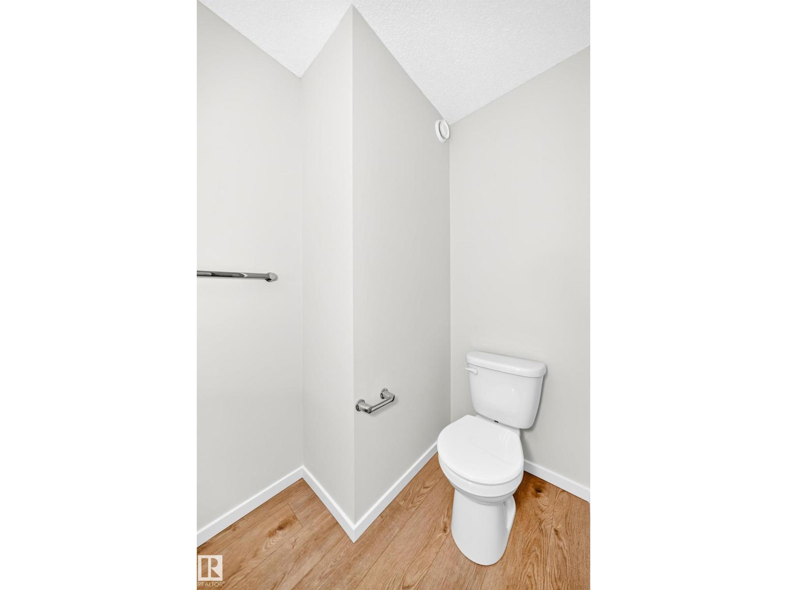 1061 Wolf Willow WY - 40