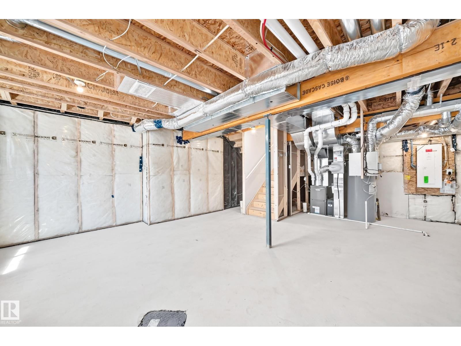 1061 Wolf Willow WY - 44