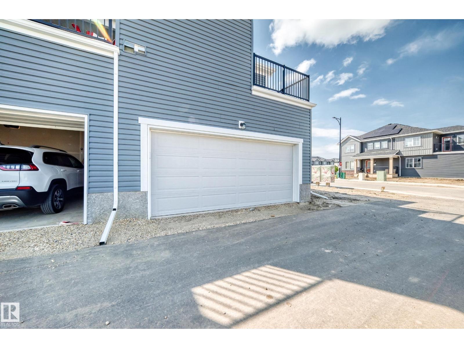 1061 Wolf Willow WY - 53