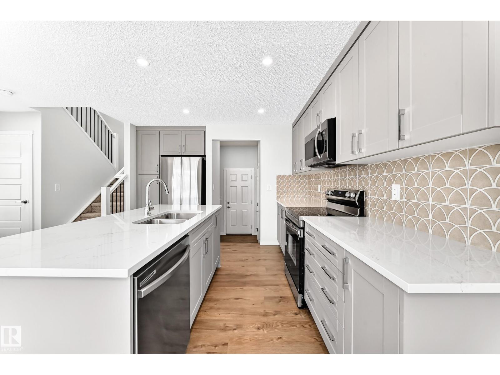 1061 Wolf Willow WY - 7