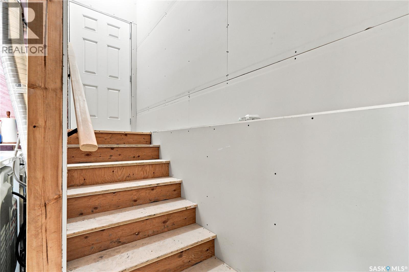 136 Thakur STREET - 35