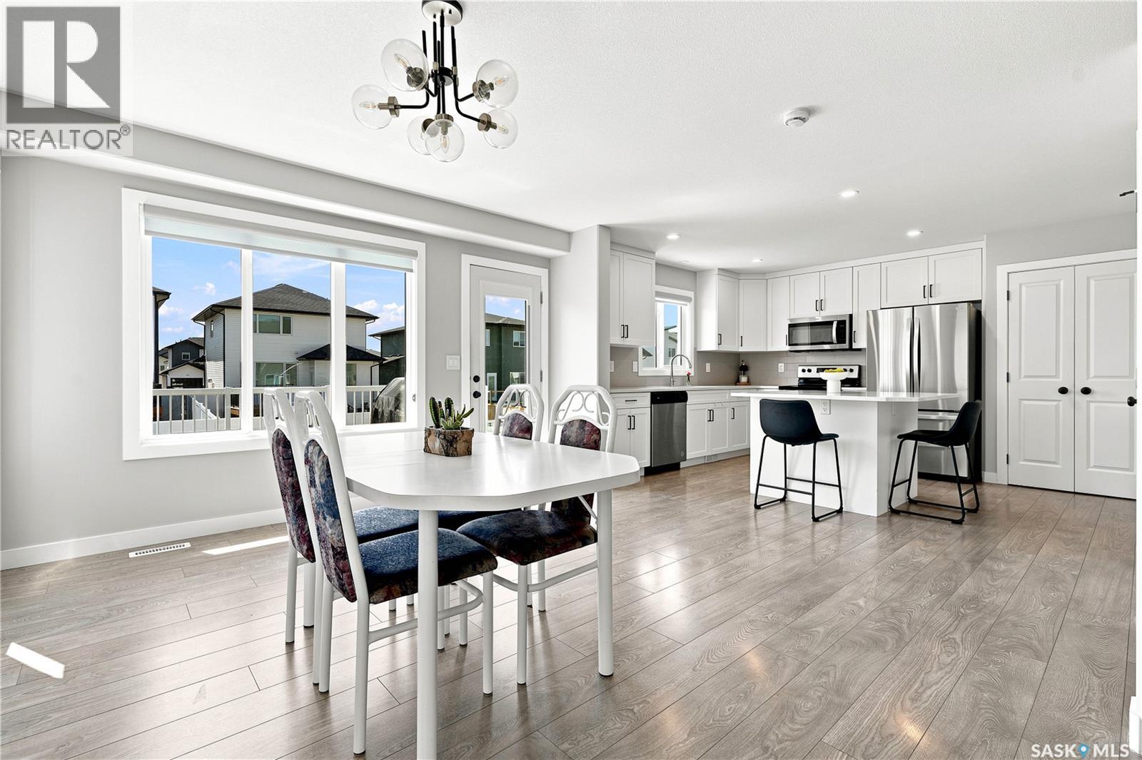 136 Thakur STREET - 4