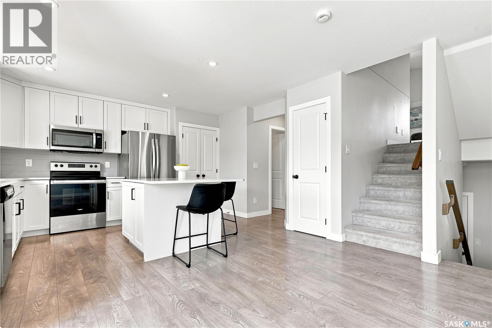136 Thakur STREET - 6