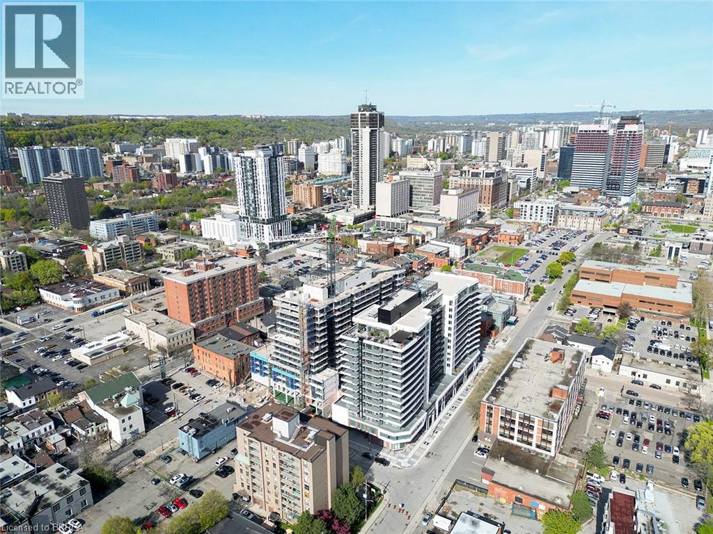 #823 212 KING WILLIAM Street - 24