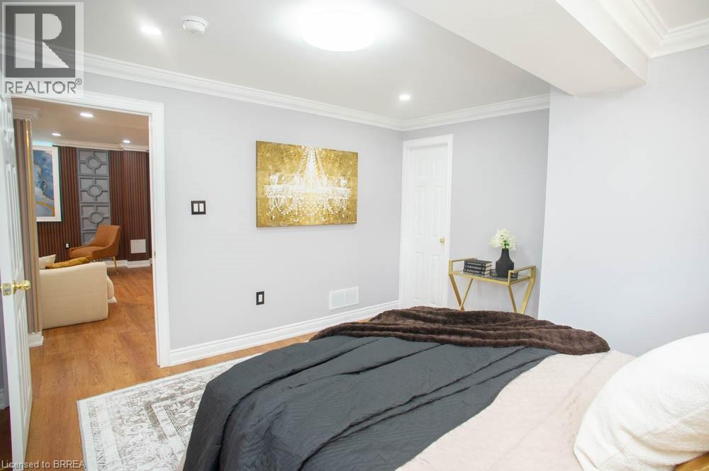 61 LESLIE Avenue - 29