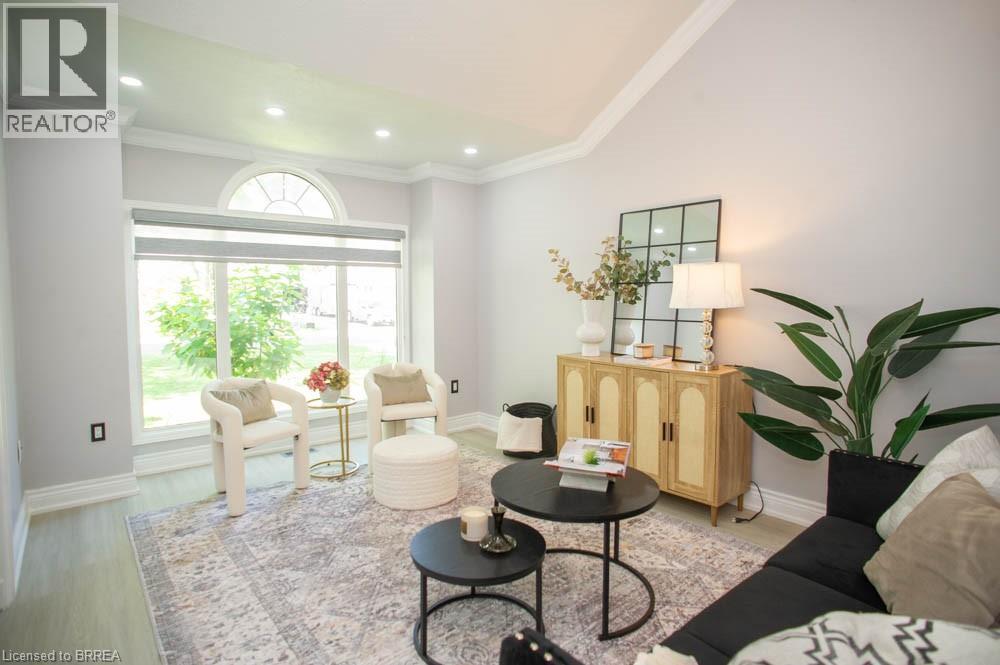61 LESLIE Avenue - 8