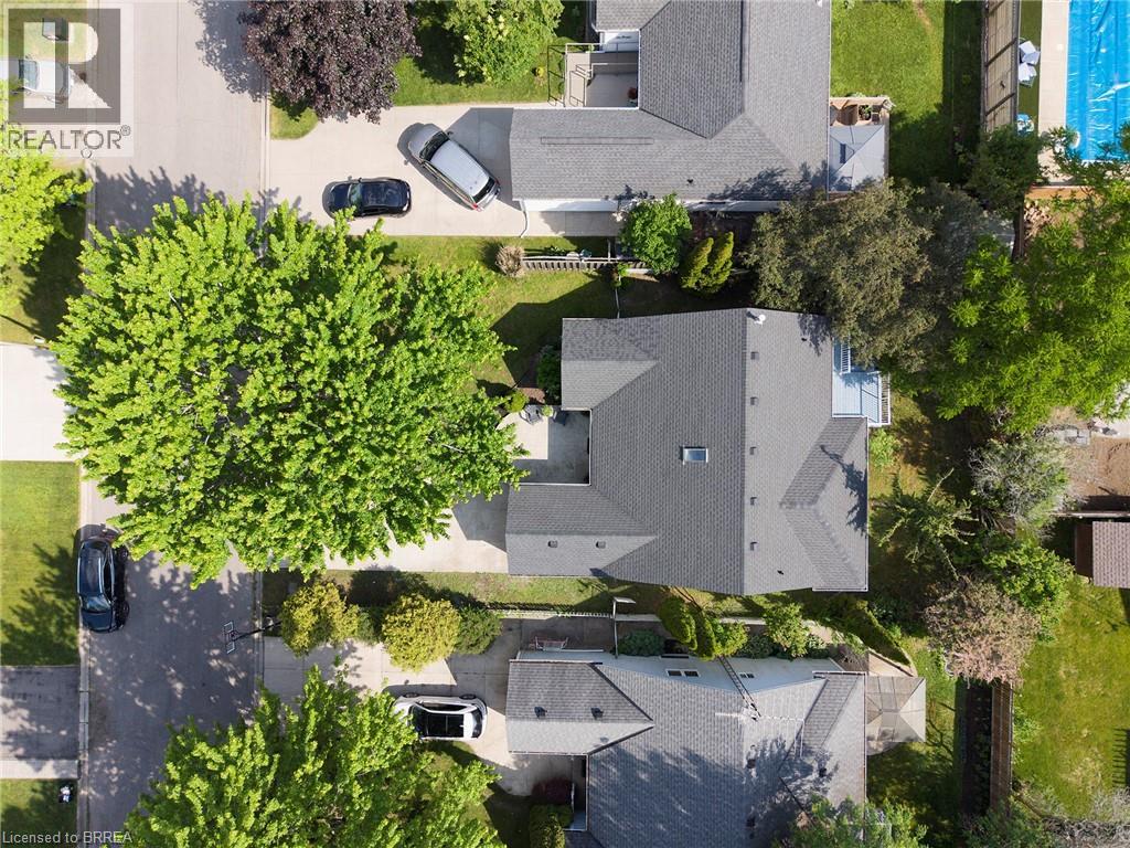 61 LESLIE Avenue - 38