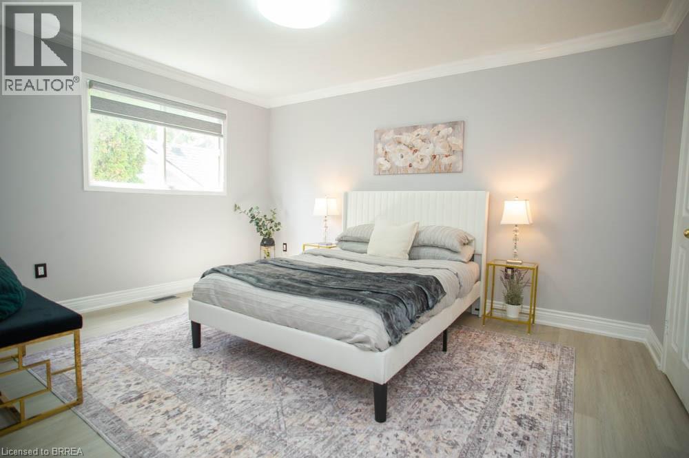 61 LESLIE Avenue - 15