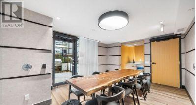 #703 327 KING STREET W - 25