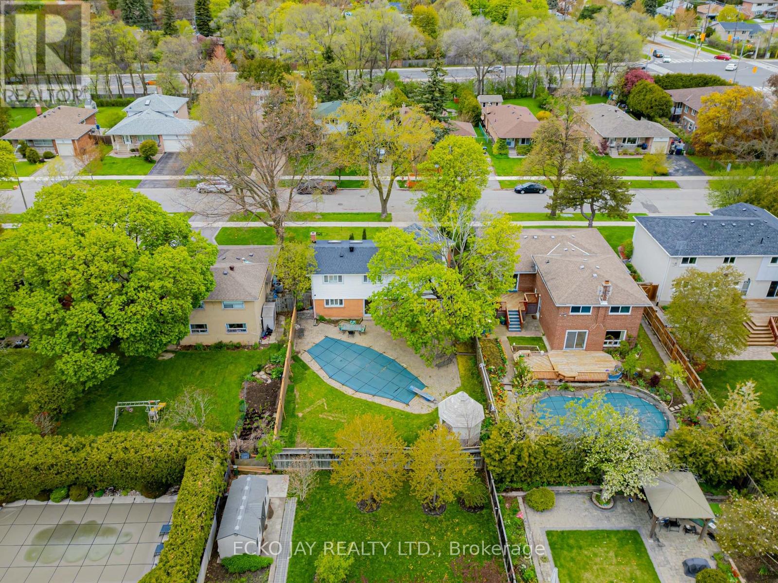 27 SILKWOOD CRESCENT - 43