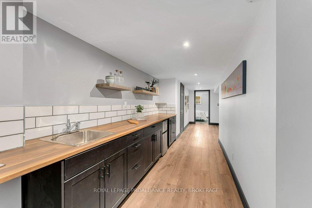168 AVENUE ROAD - 29