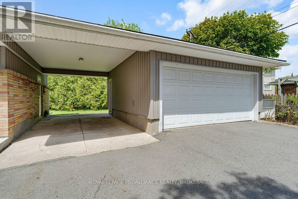 168 AVENUE ROAD - 3