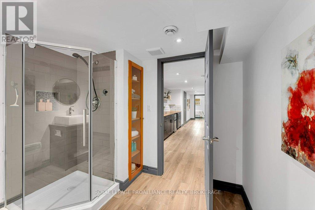 168 AVENUE ROAD - 31