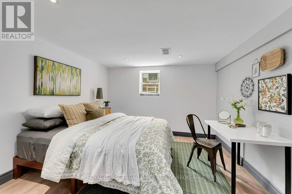 168 AVENUE ROAD - 40