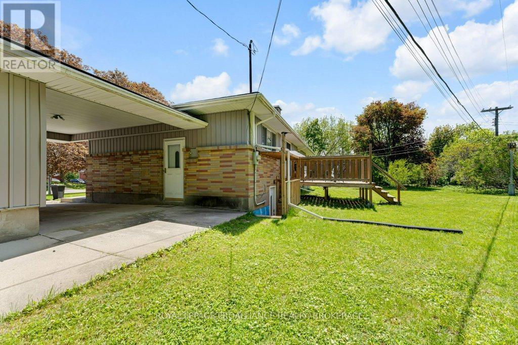 168 AVENUE ROAD - 47