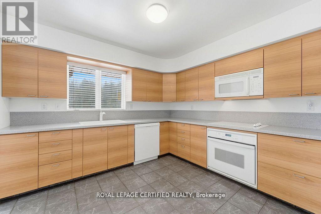 103 SIBBALD CRESCENT - 19