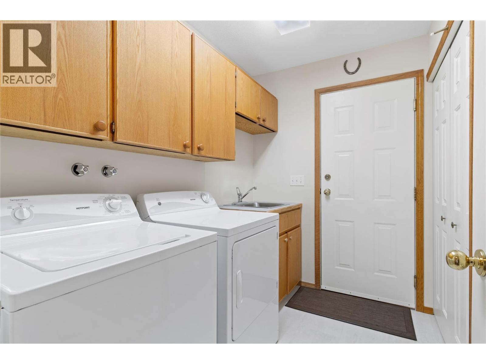 4283 Eagle Bay Road - 42