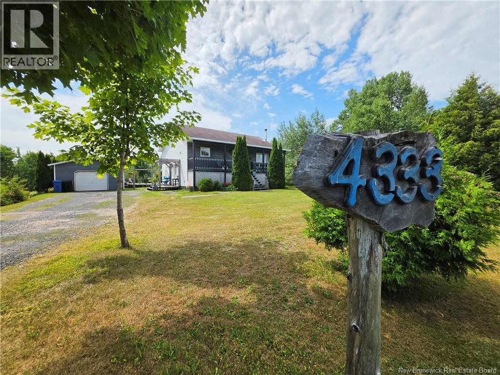 4333 Nicholas-Denys Road - 1