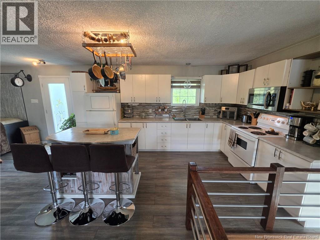 4333 Nicholas-Denys Road - 23