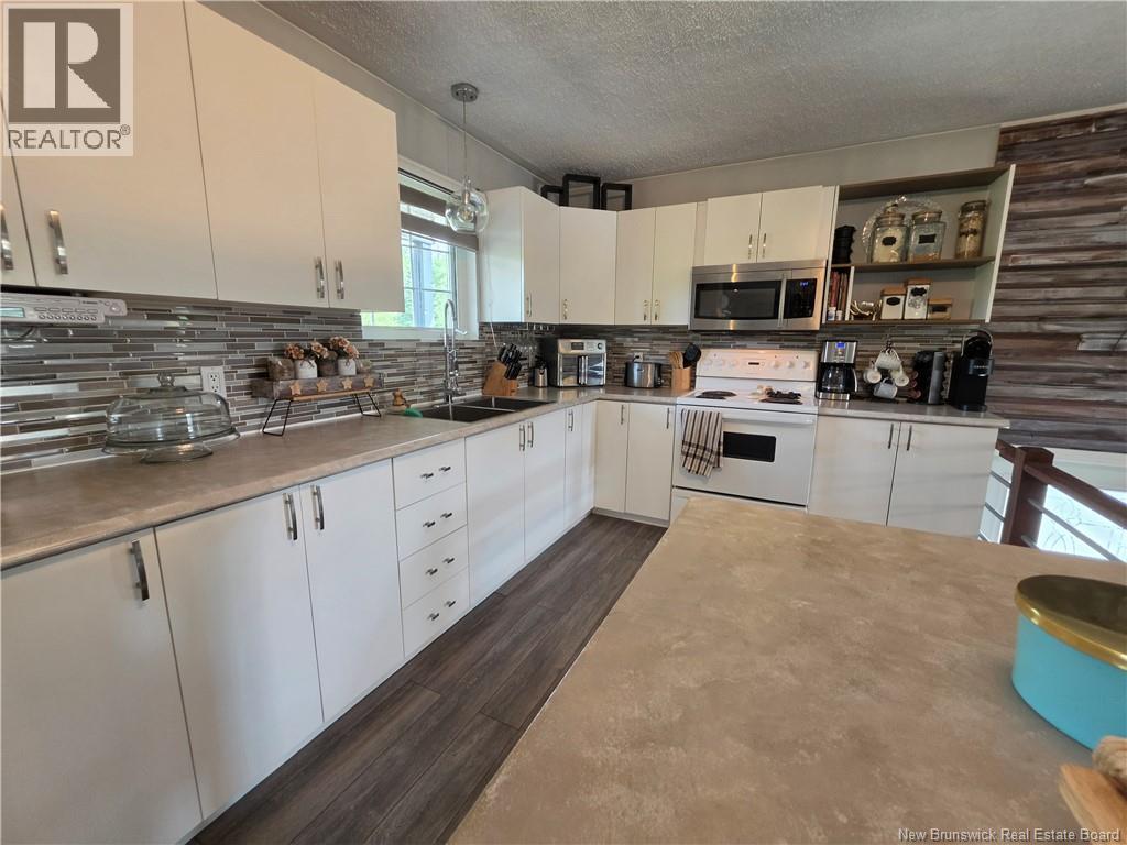 4333 Nicholas-Denys Road - 24